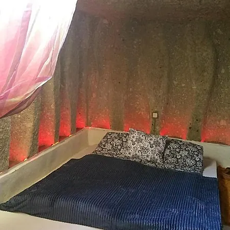 Apartment Barlang Furdohaz